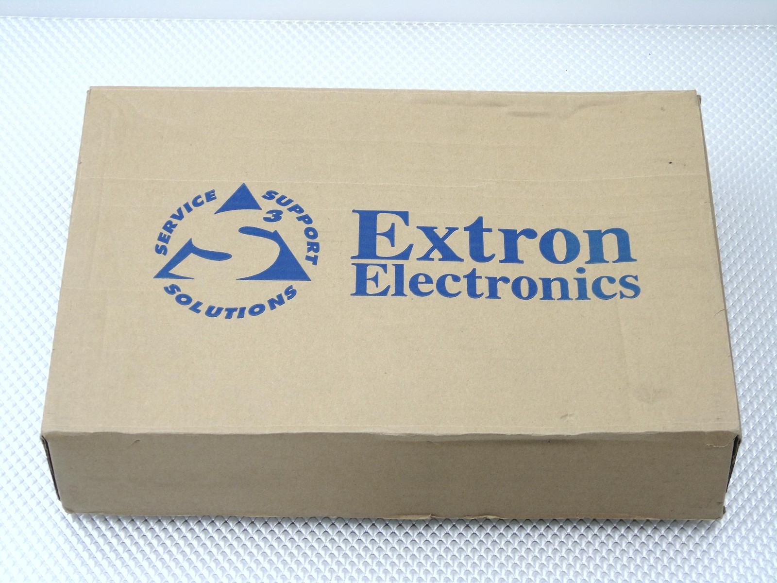 Extron P/2 DA2 Plus Two Output VGA Distribution Amplifier Splitter - 60-046-03