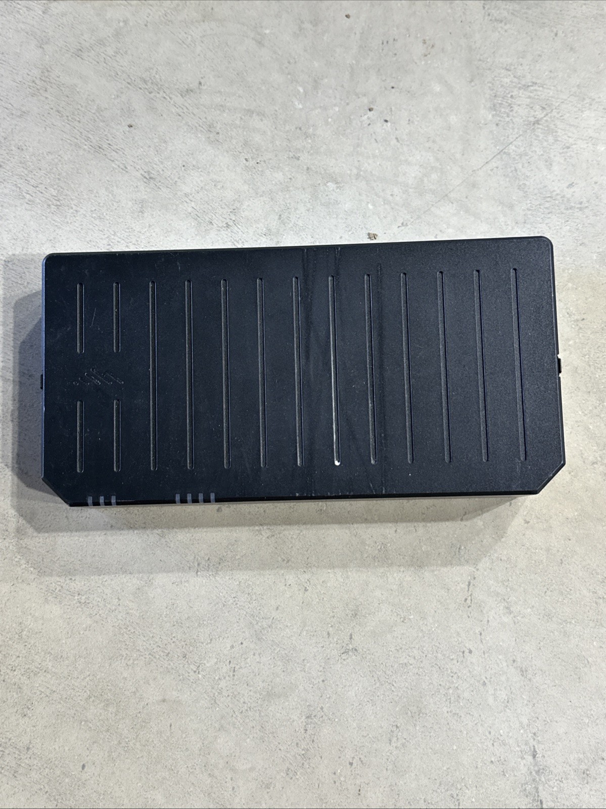 CradlePoint E100 S5A134A Dual-Band Wireless Router with Adapter P/N: E100-C7C