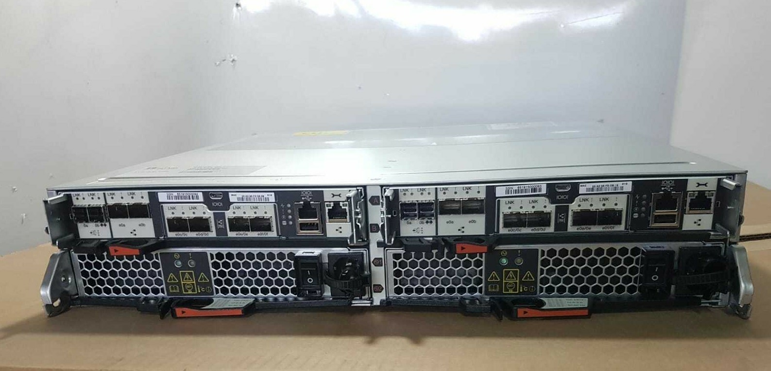 NetApp AFF A200 Storage System w/ x2 NetApp 111-02505+B4 111-02507+B4 