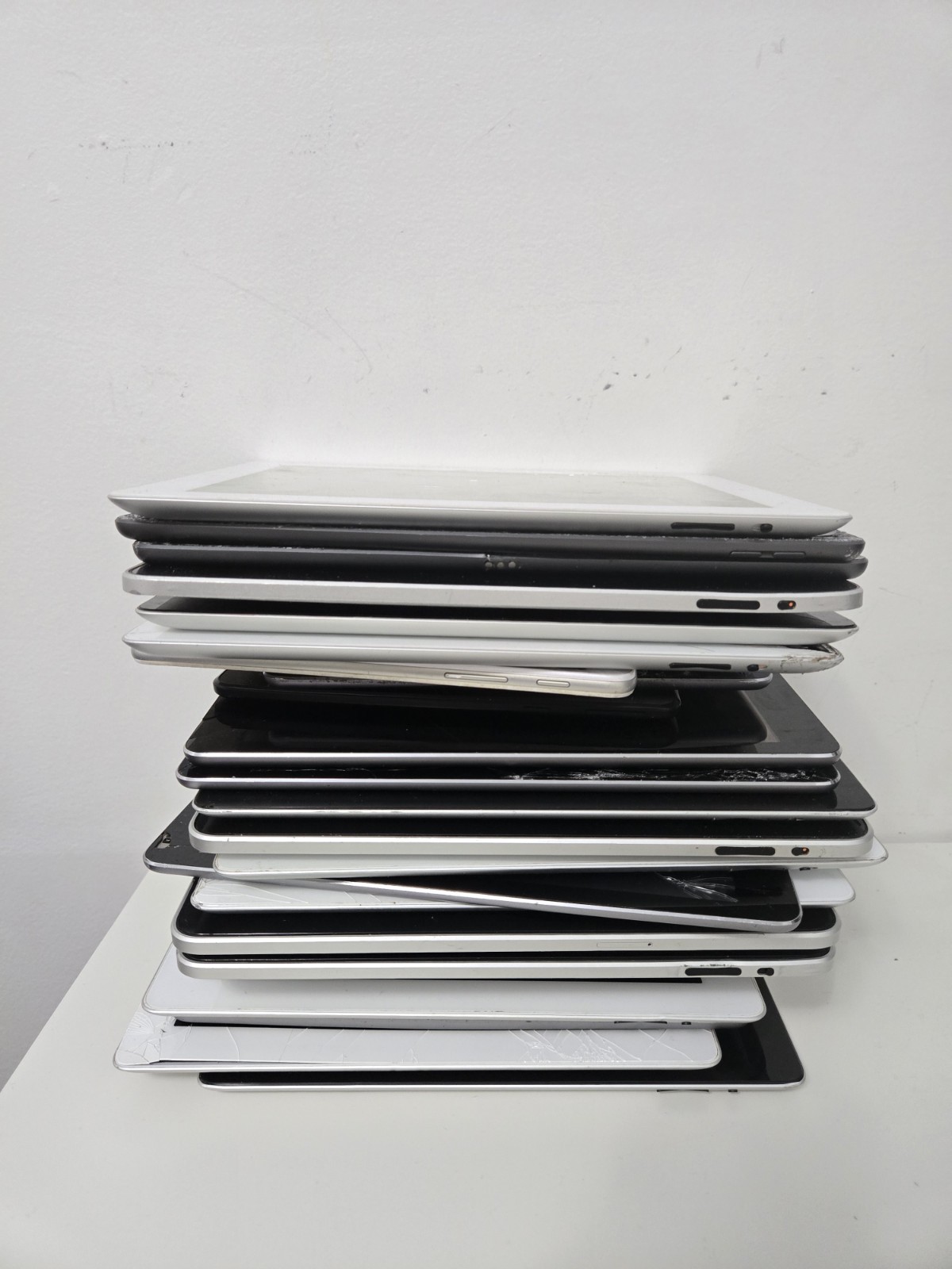 Bundle of 20+ Apple Samsung Lenovo Tablets For Parts Repair Untested AS-IS