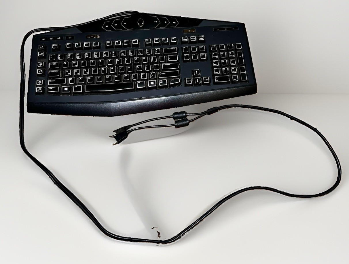Alienware TactX Gaming Illuminated Keyboard Y-U0008-O KG900 Wired Dell