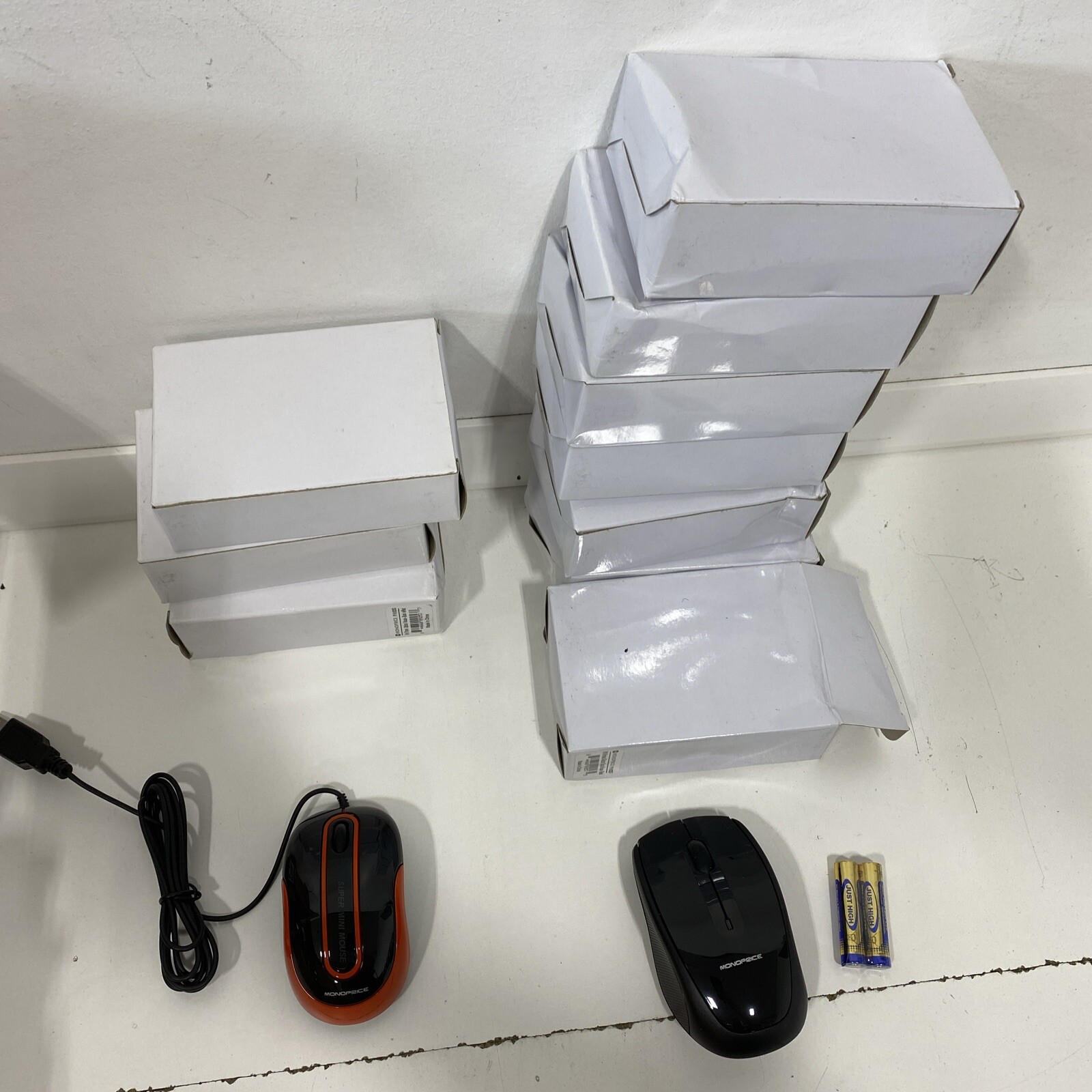 Monoprice Wireless Ergonomic Mouse Lot Of 10 7 Wireless 3 Corded