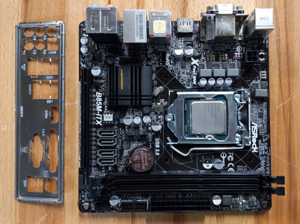 ASRock B85M-ITX LGA 1150 Intel Motherboard w/ IO Shield & Intel i3-4170