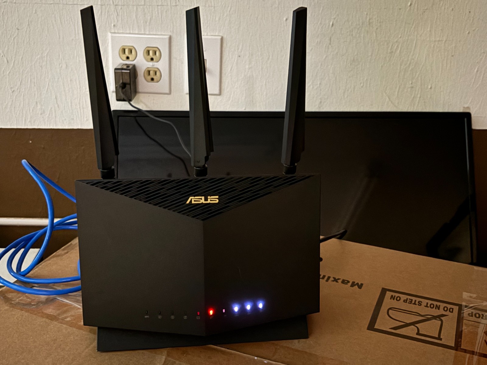 ASUS RT‑AX86U AX5700 Dual‑Band WiFi 6 Router, Tested & Working.