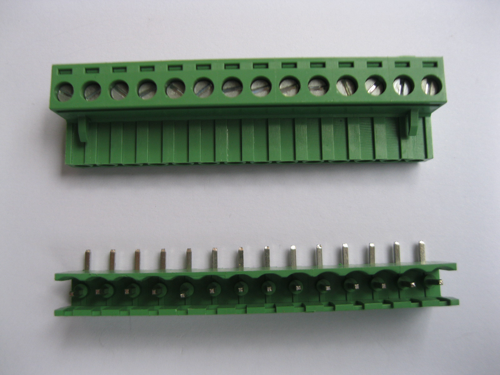 5 pcs 5.08mm Angle 14pin Screw Terminal Block Connector Pluggable Type Green New