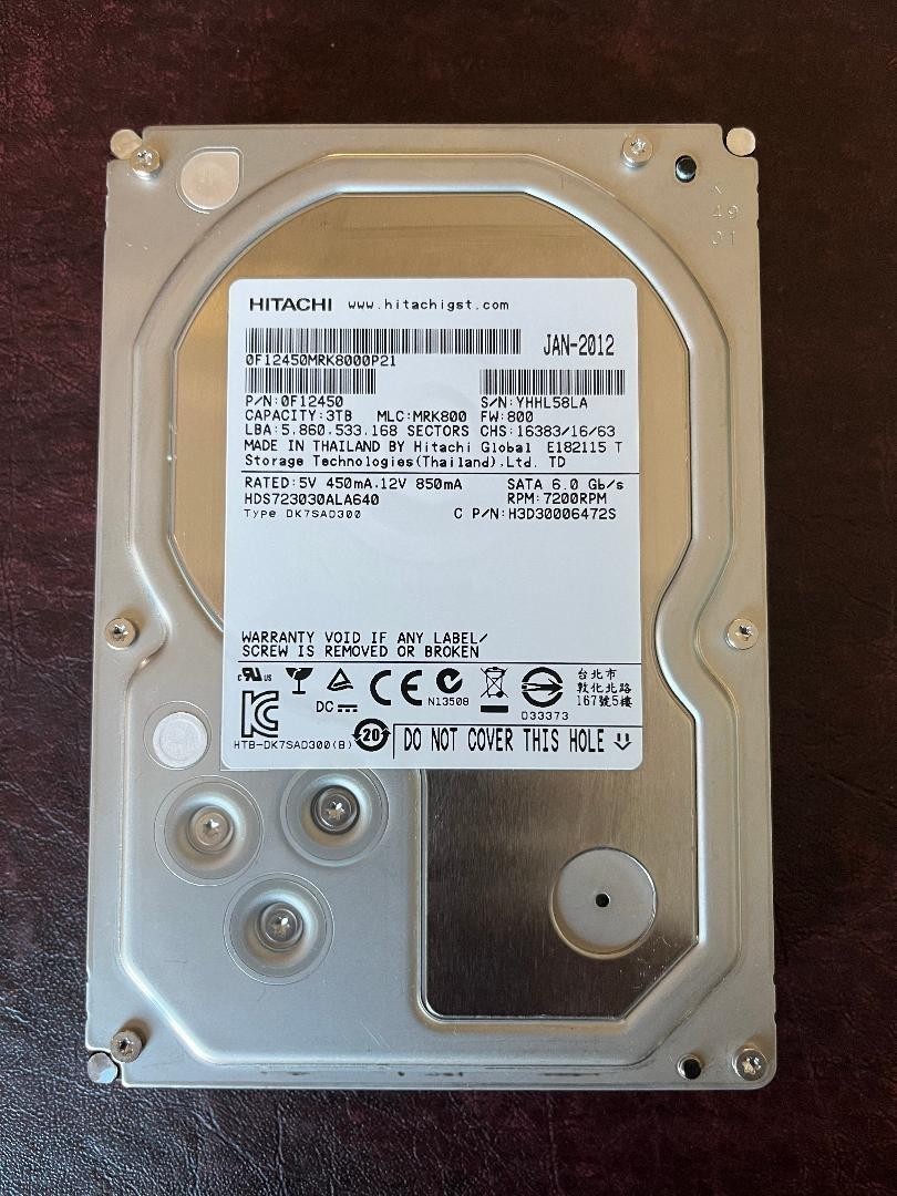 HITACHI SATA 3TB HDS723030ALA640 P/N: 0F12450 MLC: MRK800 7200RPM
