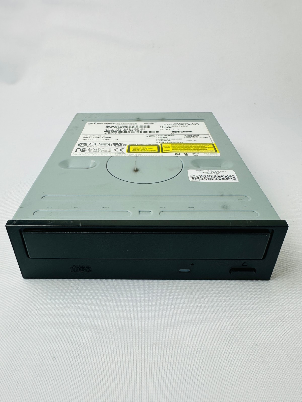 Hitachi-LG Data Storage GCR-8480B (E2A) 176135-M32 CD-ROM Drive