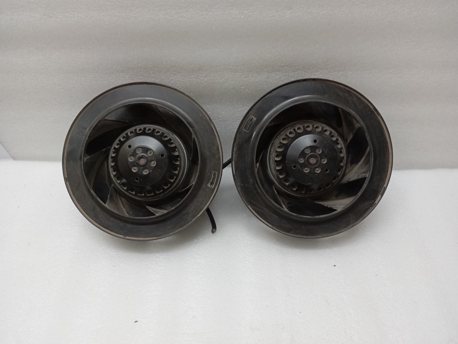 ebmpapst R2E190A02605 CABINET CENTRIFUGAL COOLING FAN (LOT OF 2PC)