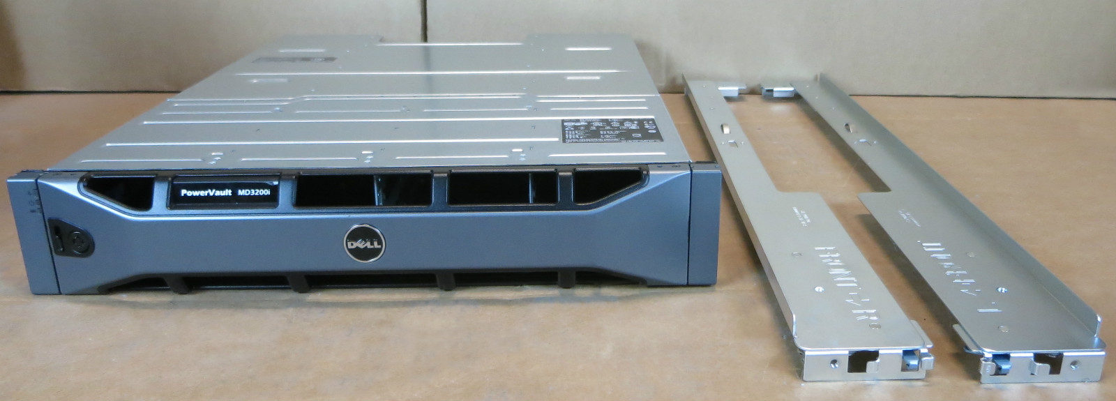 Dell PowerVault MD3200i iSCSI SAN SAS Storage Array 12x3.5" Dual 770D8 Controll