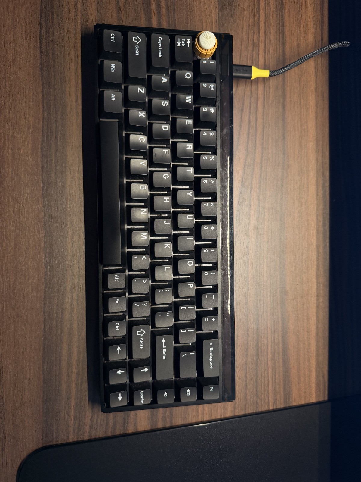 Made68 Ultra Keyboard *Custom Side Panels and Keycaps* *Price is Negotiable*