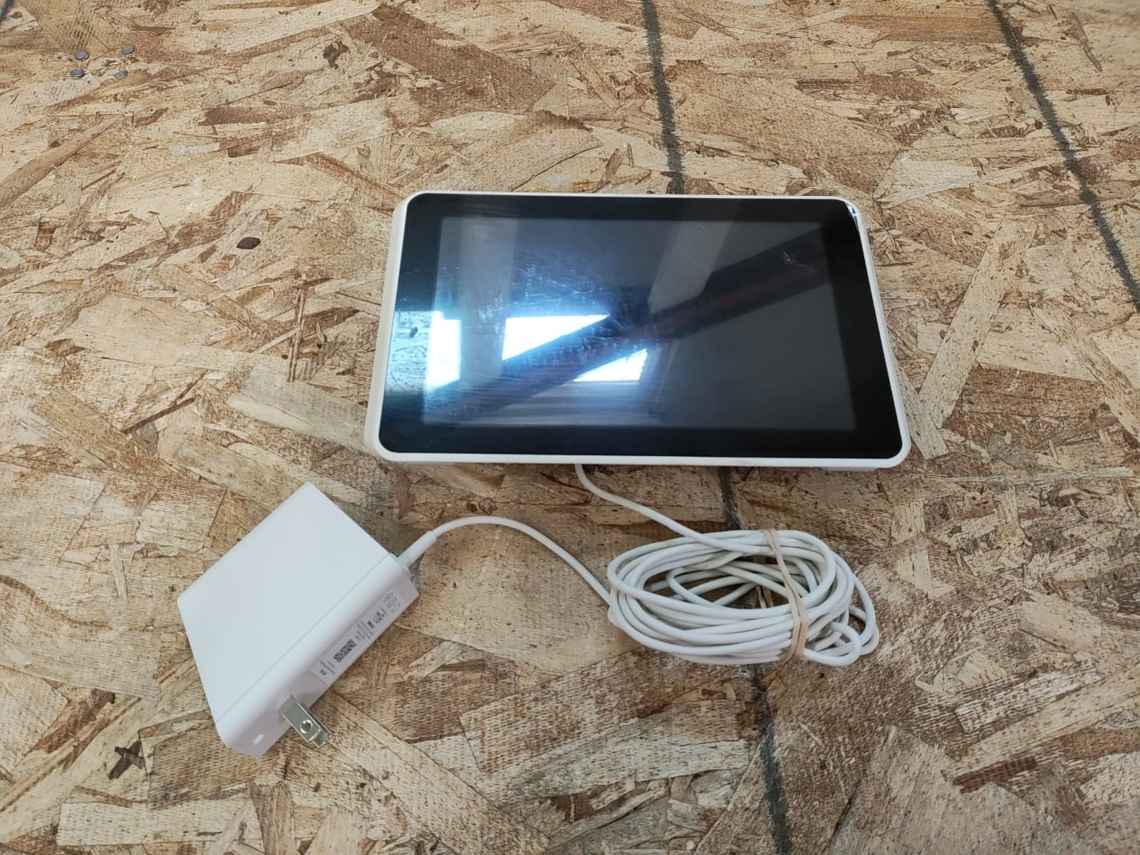 Getac TCHT2AA0 7" Rugged Tablet with Charger - Android (17A-B2)
