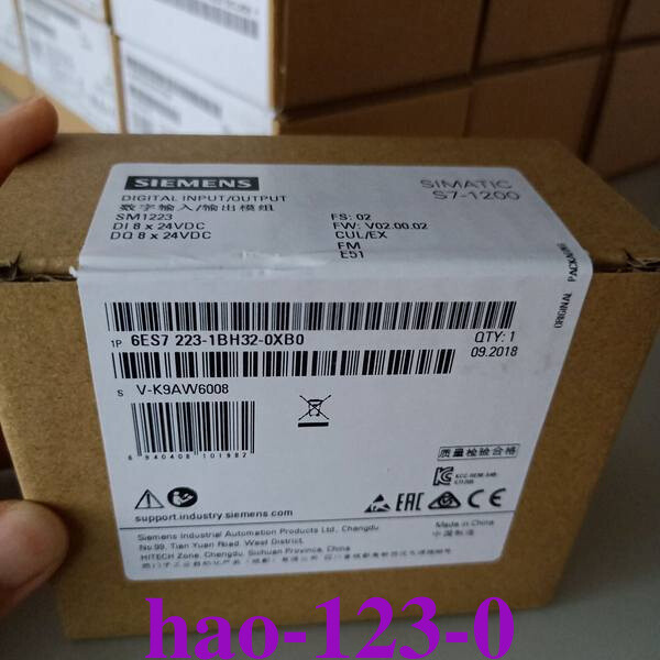 1PC New Sealed Siemens 6ES7223-1BH32-0XB0 Module  in StockFast delivery