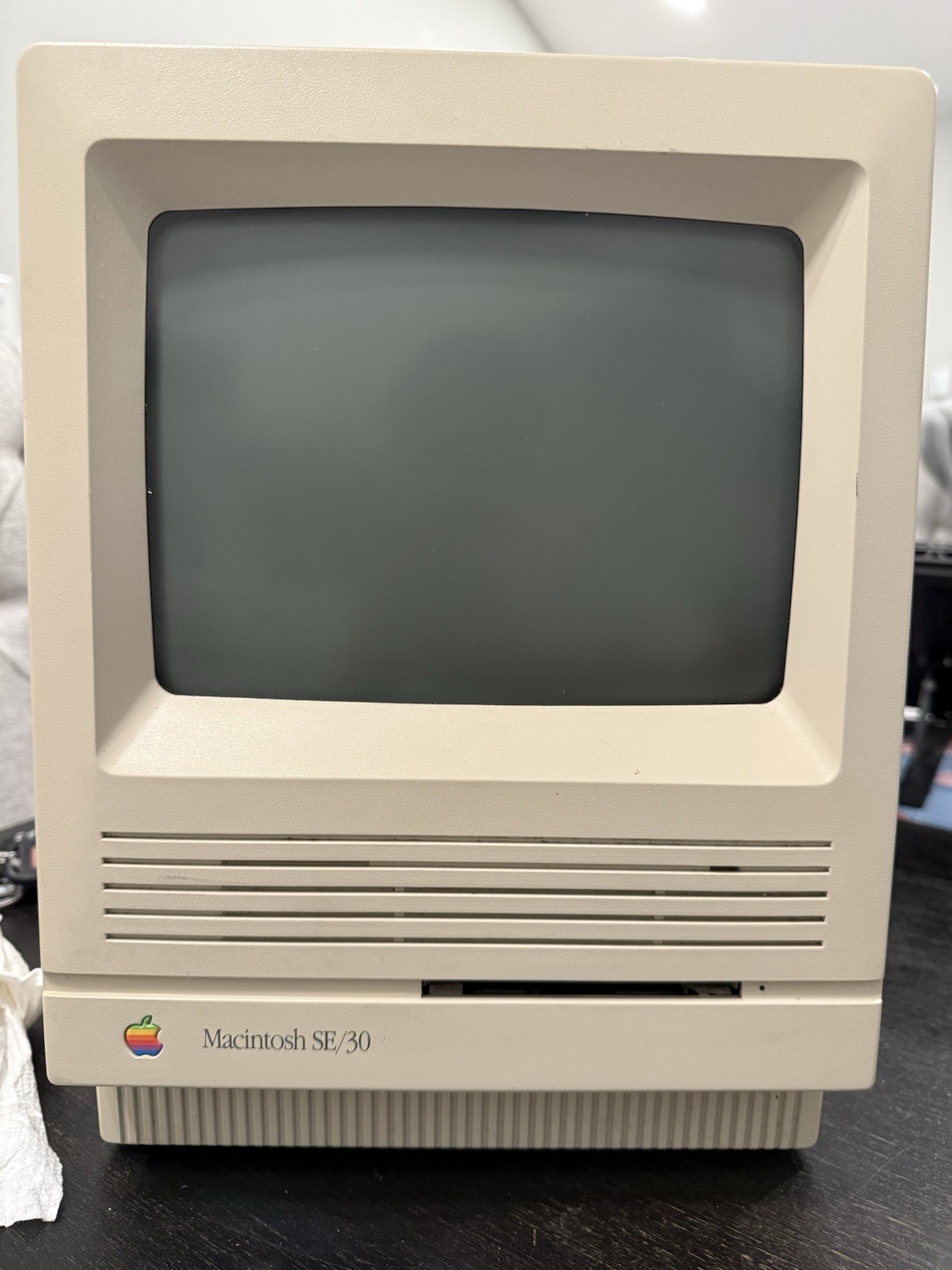 Apple Macintosh SE/30 Vintage All-In-One Desktop Computer Model M5119
