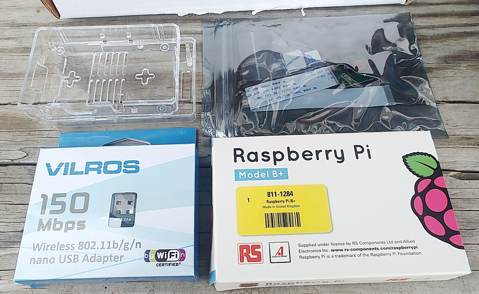 NEW NOS Raspberry Pi Model B+ 1.2 + Case Camera USB Wireless Heatsinks PC