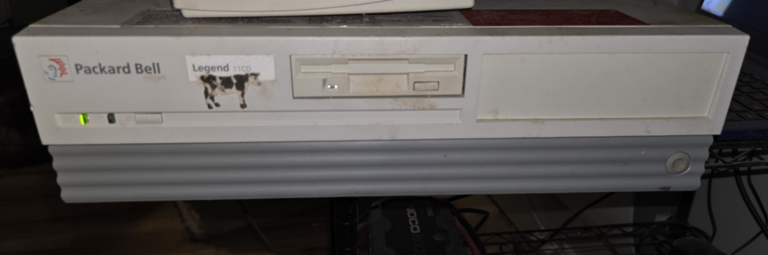 Packard Bell Legend 11CD with 80486DX2-50 Processor (No HDD)