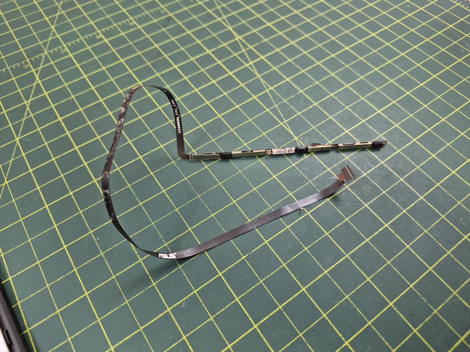 ASUS ProArt Studiobook 16 H5600Q WEBCAM Camera Board With Cable 04081-00322100