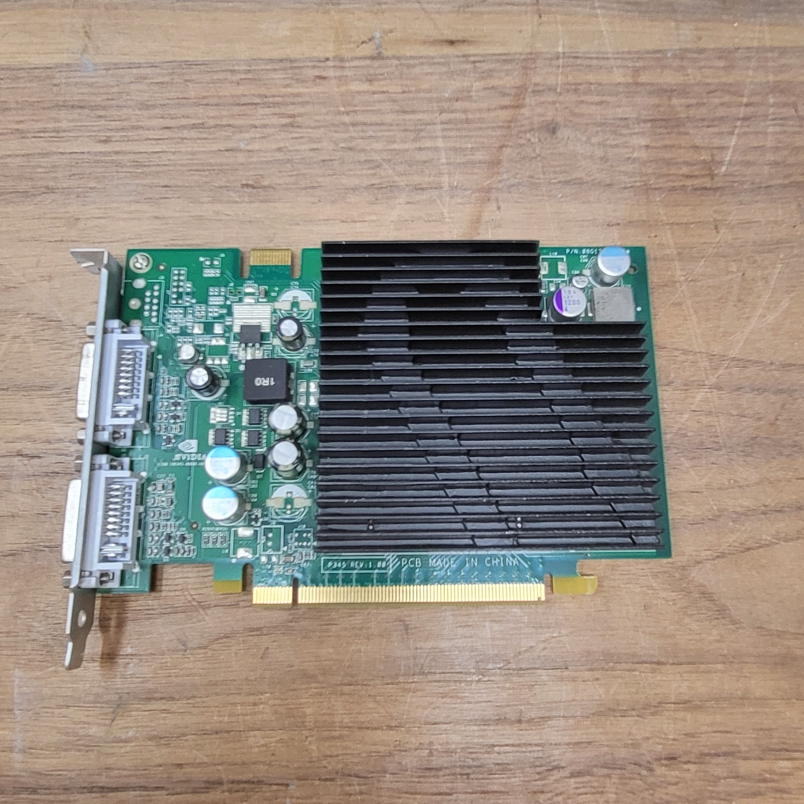 Apple NVIDIA GeForce 7300 GT 256MB PCIe Mac Pro Video Card P345 630-7876