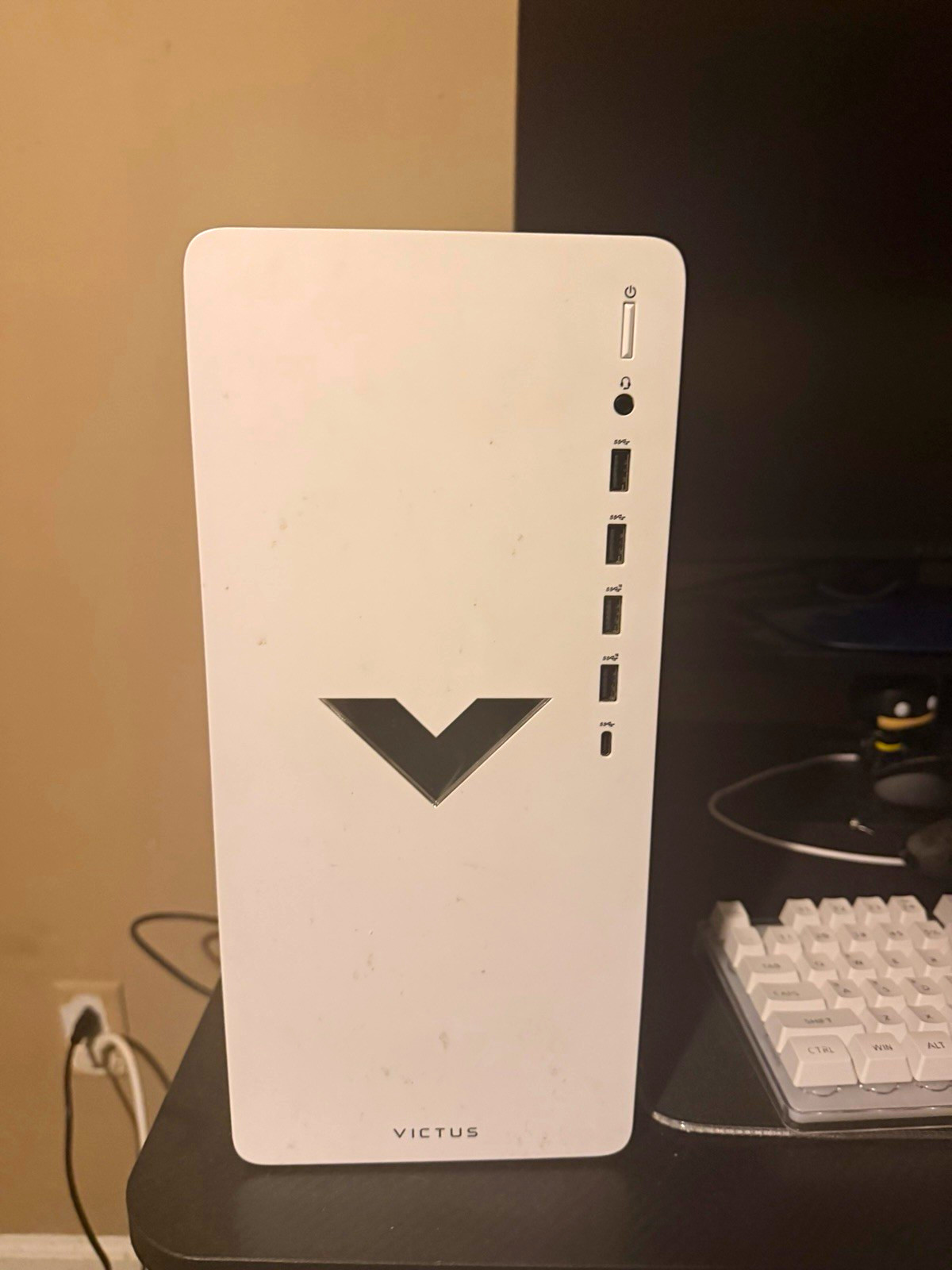 Victus 15L Gaming Desktop Tower PC White, Victus Series, HDMI DisplayPort
