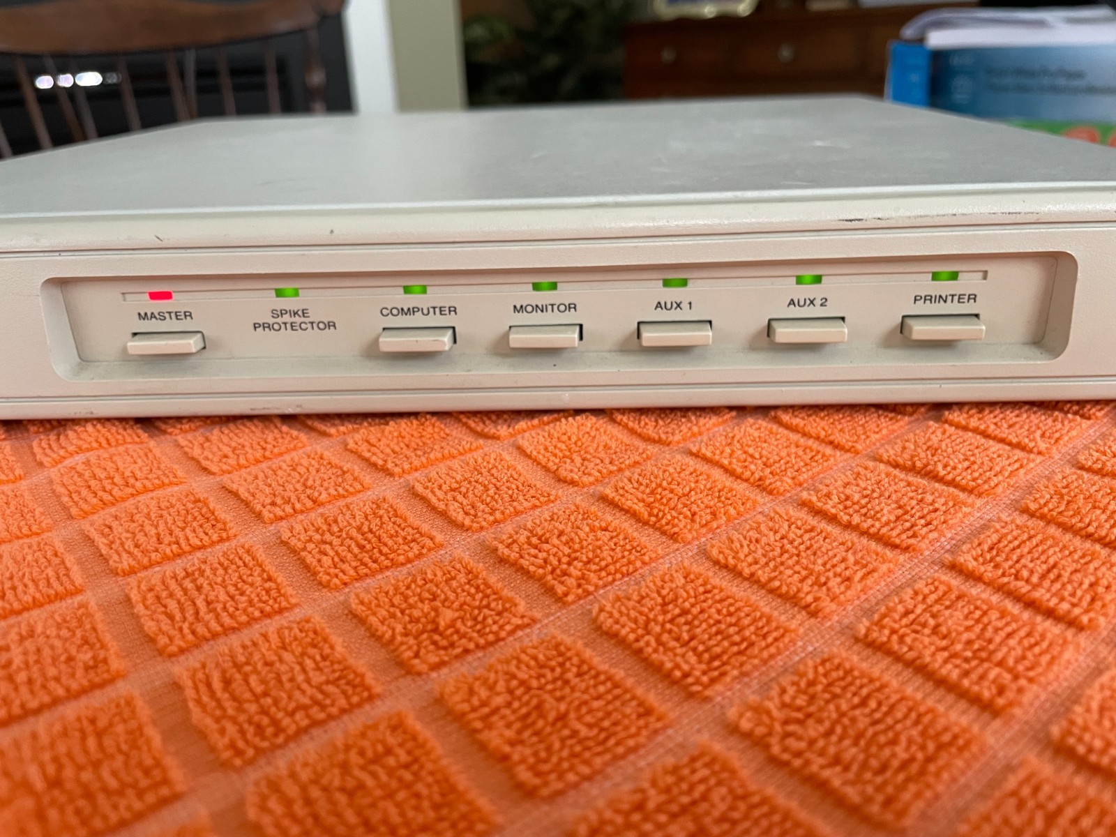 Vintage Tandy POWER SWITCHING SYSTEM Model No. 26-203 with Rotating Base