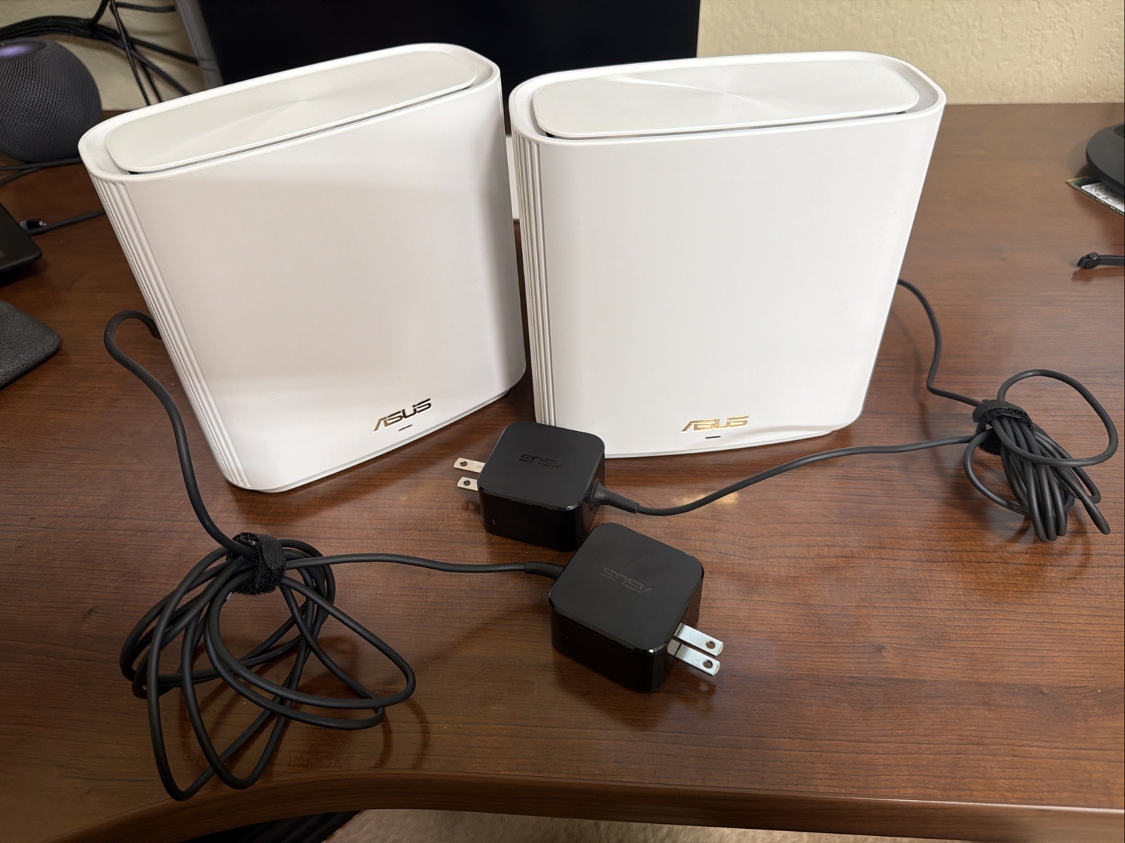 ASUS ZenWiFi AX6600 Tri-Band Mesh WiFi 6 System (XT8 2PK) Whole Home up to 5500