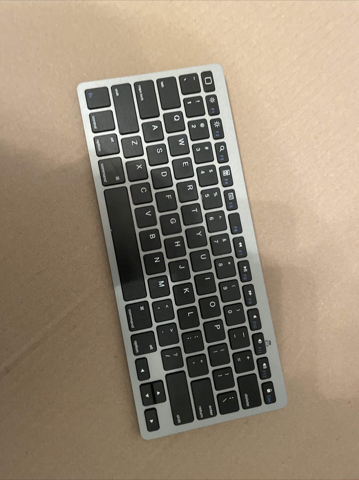 OMOTON Ultra-Slim Bluetooth Keyboard iPad 10.2 10th 9th 8th Generation Fits many