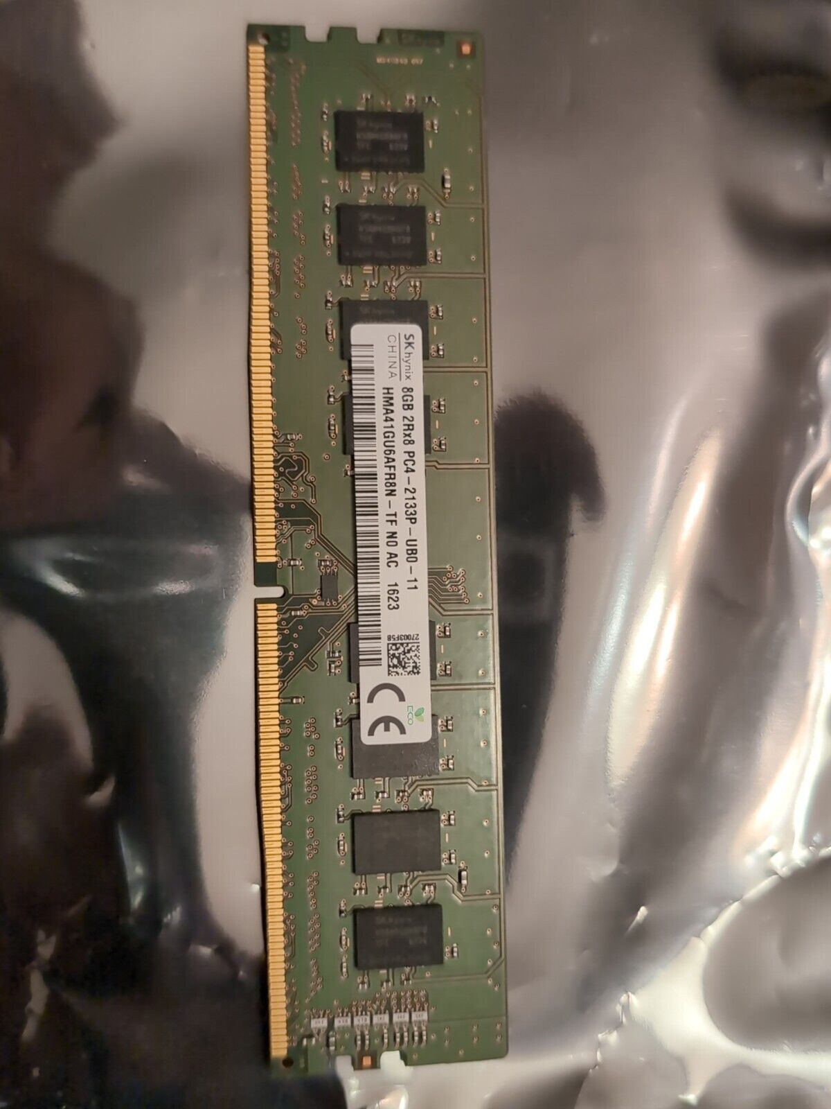 SK Hynix 8GB 2RX8 PC4-2133P-UB0-11 Desktop Memory RAM HMA41GU6AFR8N