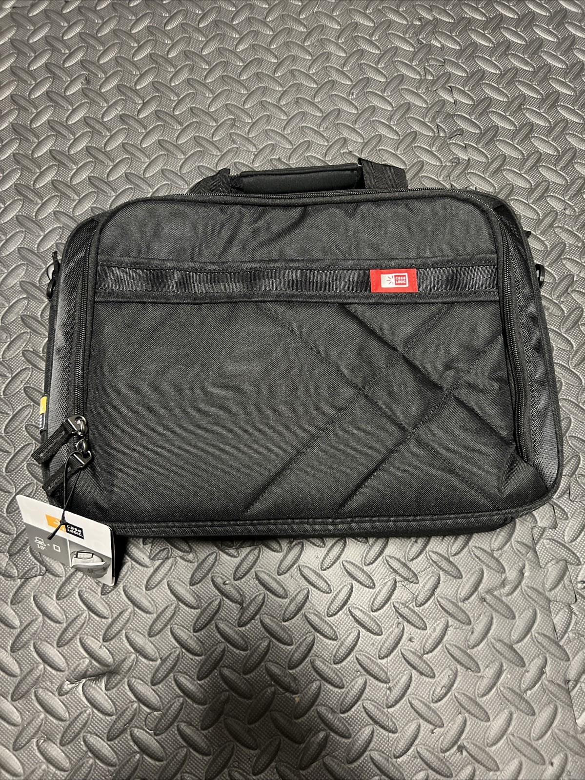 Case Logic 15.6-inch Laptop Bag with Shoulder Strap Brand New