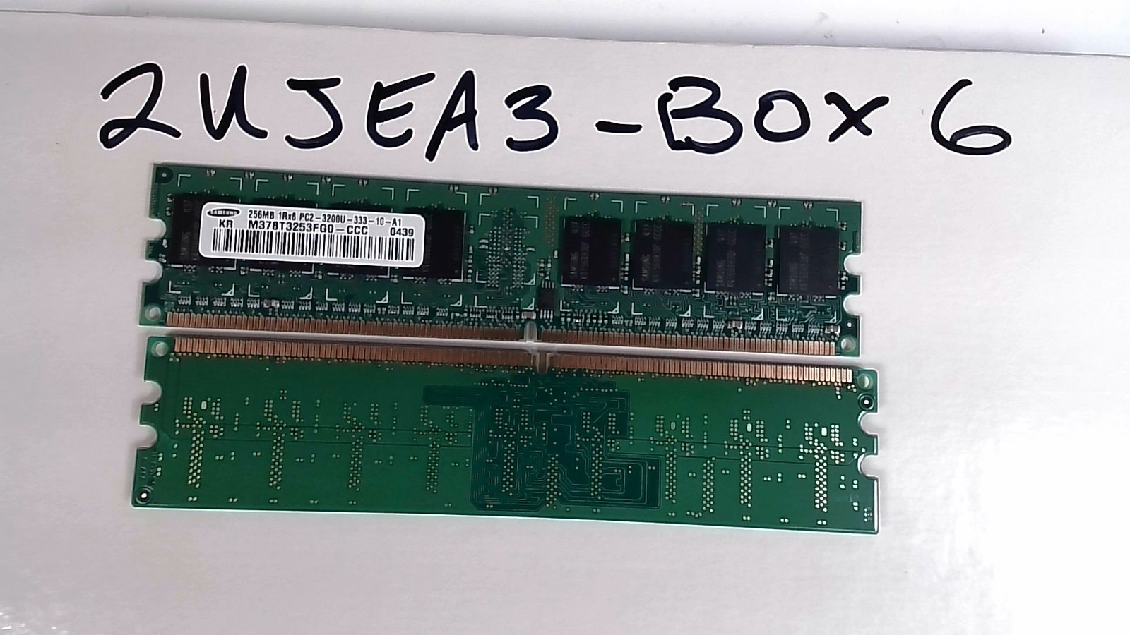 SAMSUNG 256MB DDR2 PC2-3200U Memory Module M378T3253FG0-CCC