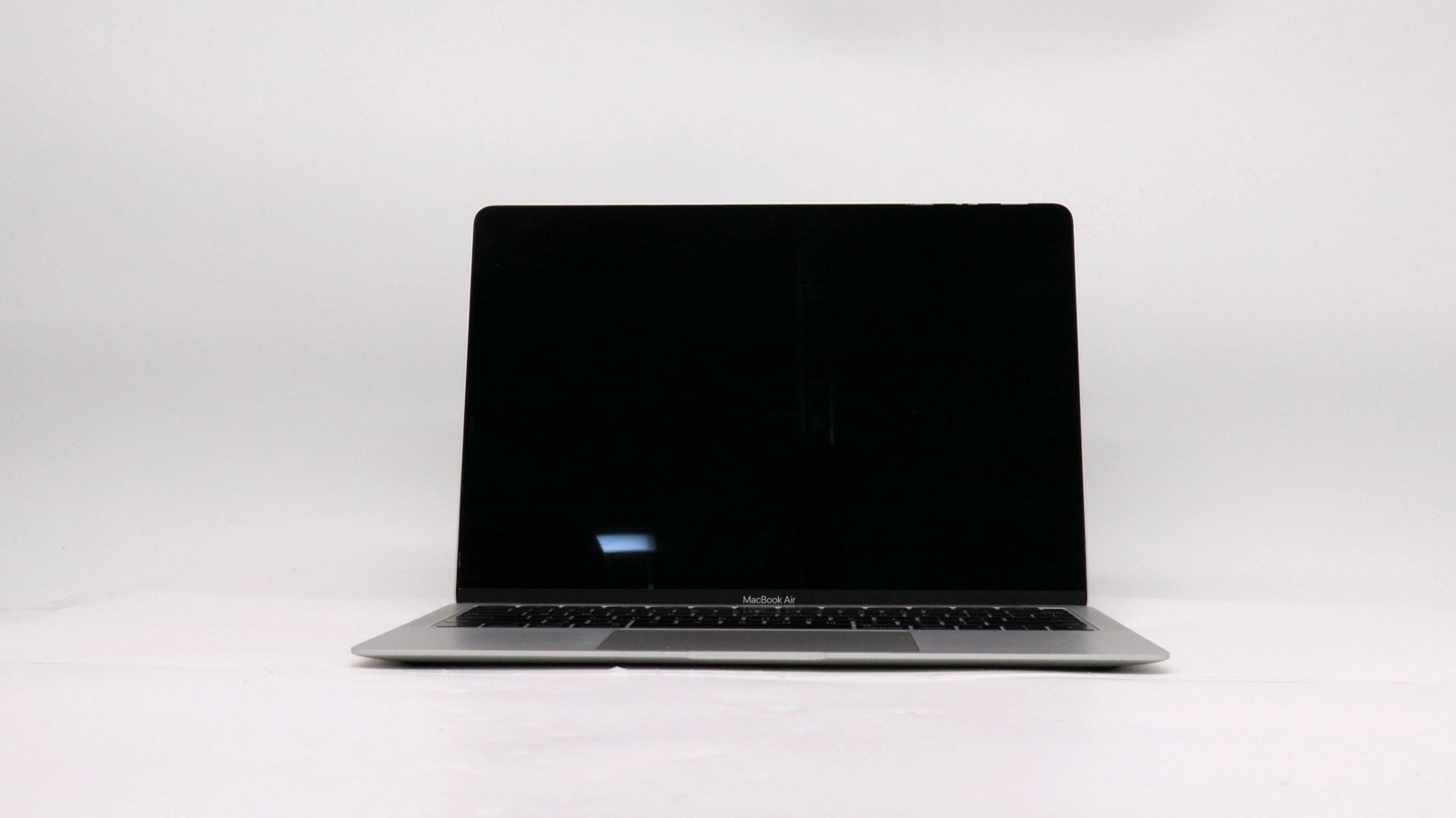 Apple Macbook Air 13" i5-8210Y 16GB 128GB - Good