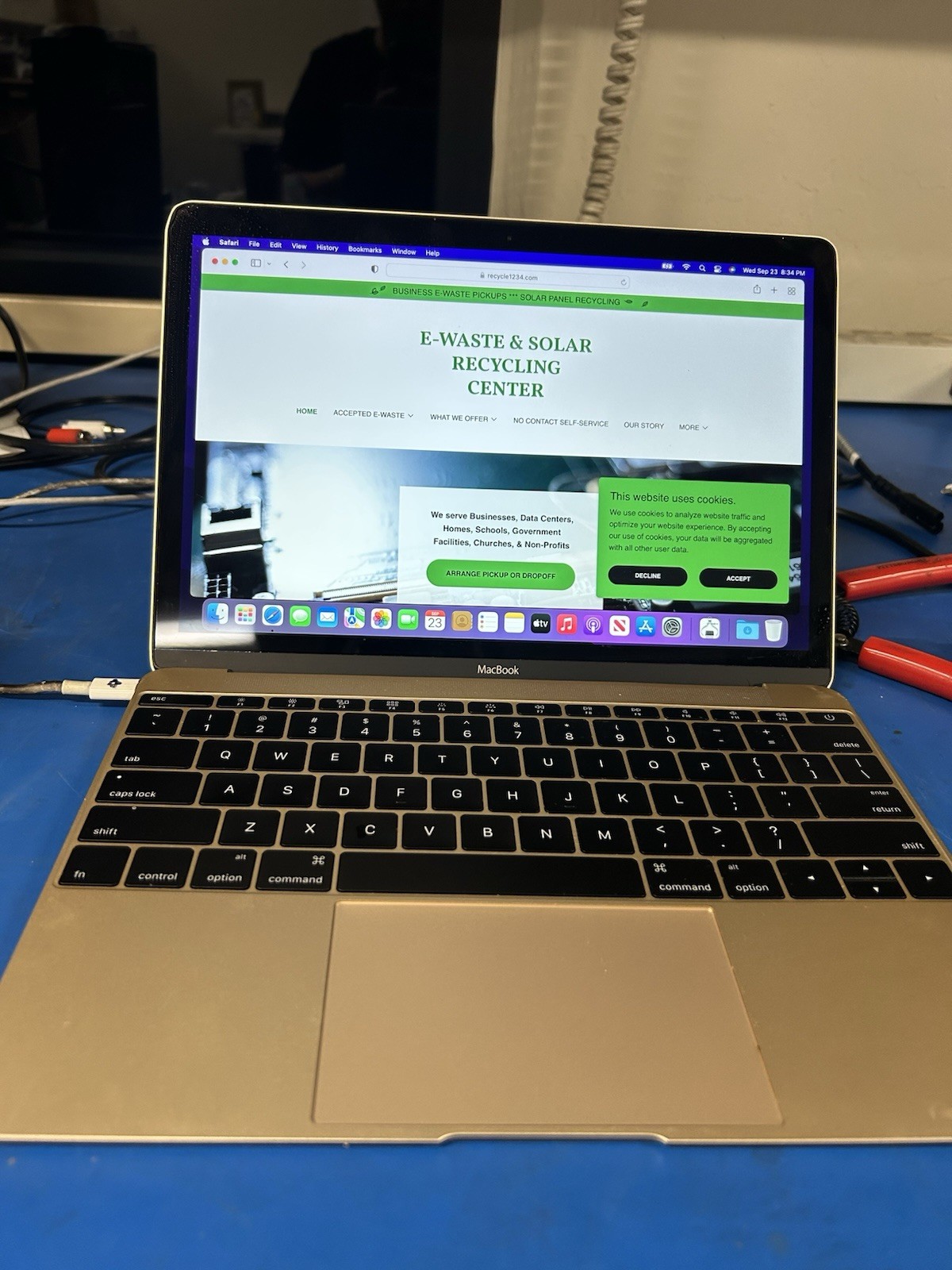 Apple MacBook Early 2016 12" (m3/1.1GHz/8gb/256gb SSD/Monterey) POOR CONDITION