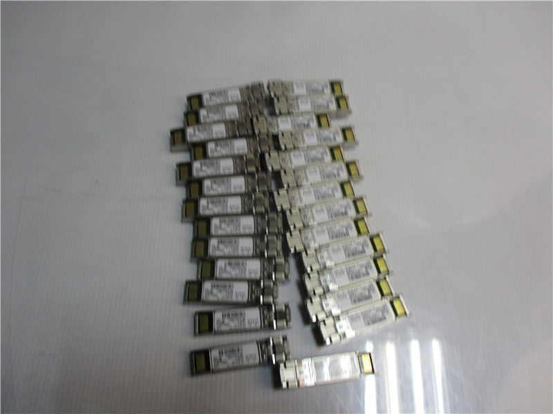 Cisco DS SFP FC8G SW 10 2418 02 Transceiver Module Lot of 27