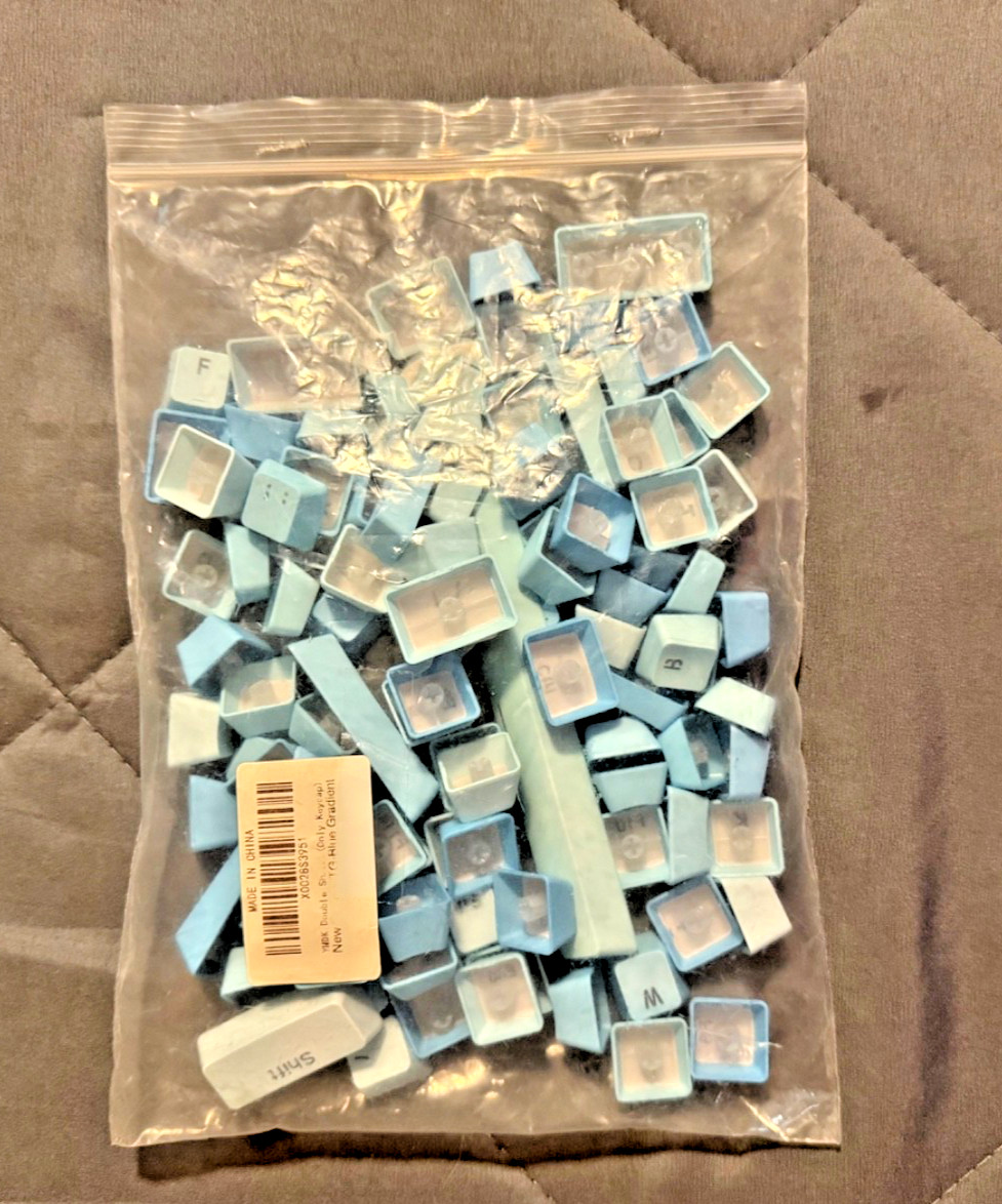YMDK double shot (only key cap) 104 PC Blue Gradient set / used