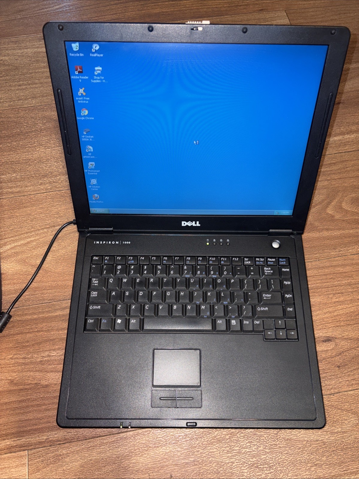 Dell Inspiron 1000 14" Notebook - Celeron 2.20 Ghz, 448mb Ram, 30GB, Win XP
