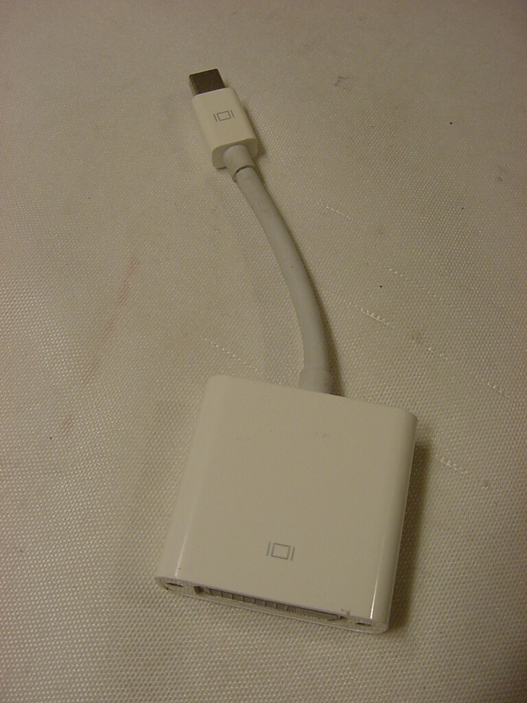 GENUINE APPLE A1305 Mini DisplayPort to DVI Adapter 