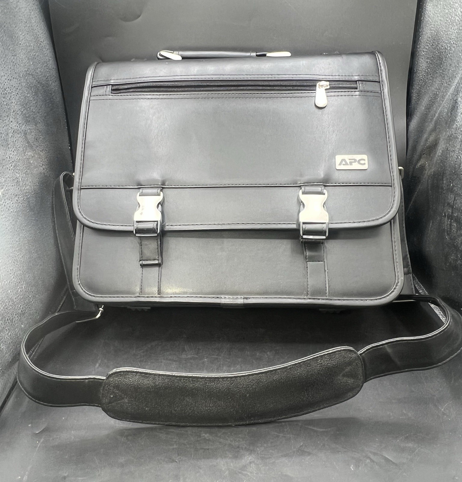 APC TravelPower TPC100S Laptop Briefcase Shoulder Carrying Case Black