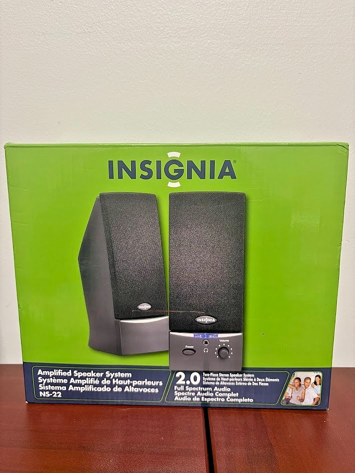 Insignia 2.0 Two Piece Stereo Speaker System Amplified Speaker System NS-22