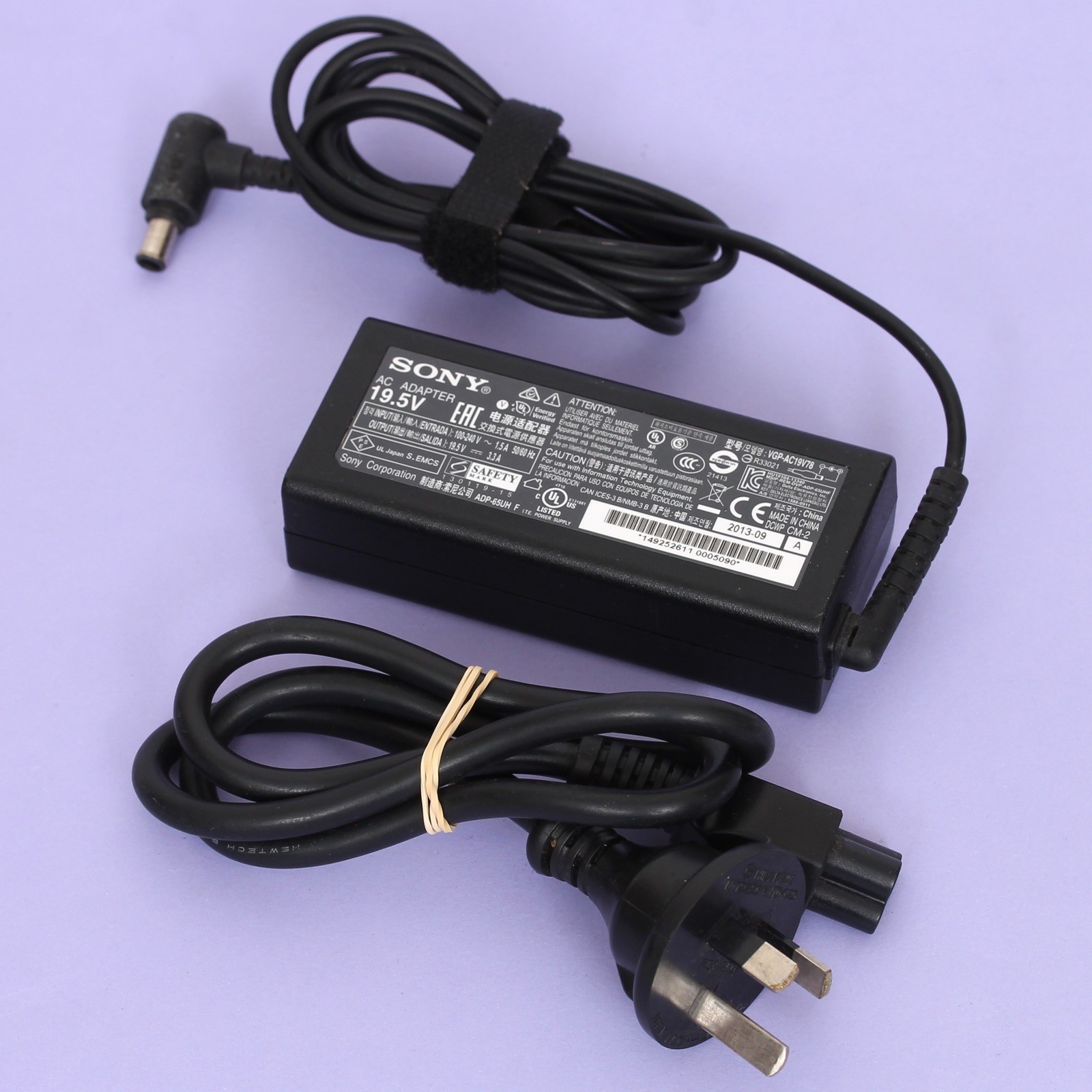 Genuine Sony VAIO AC Power Adapter Charger PSU 19.5V 3.3A 65W ADP-65UH