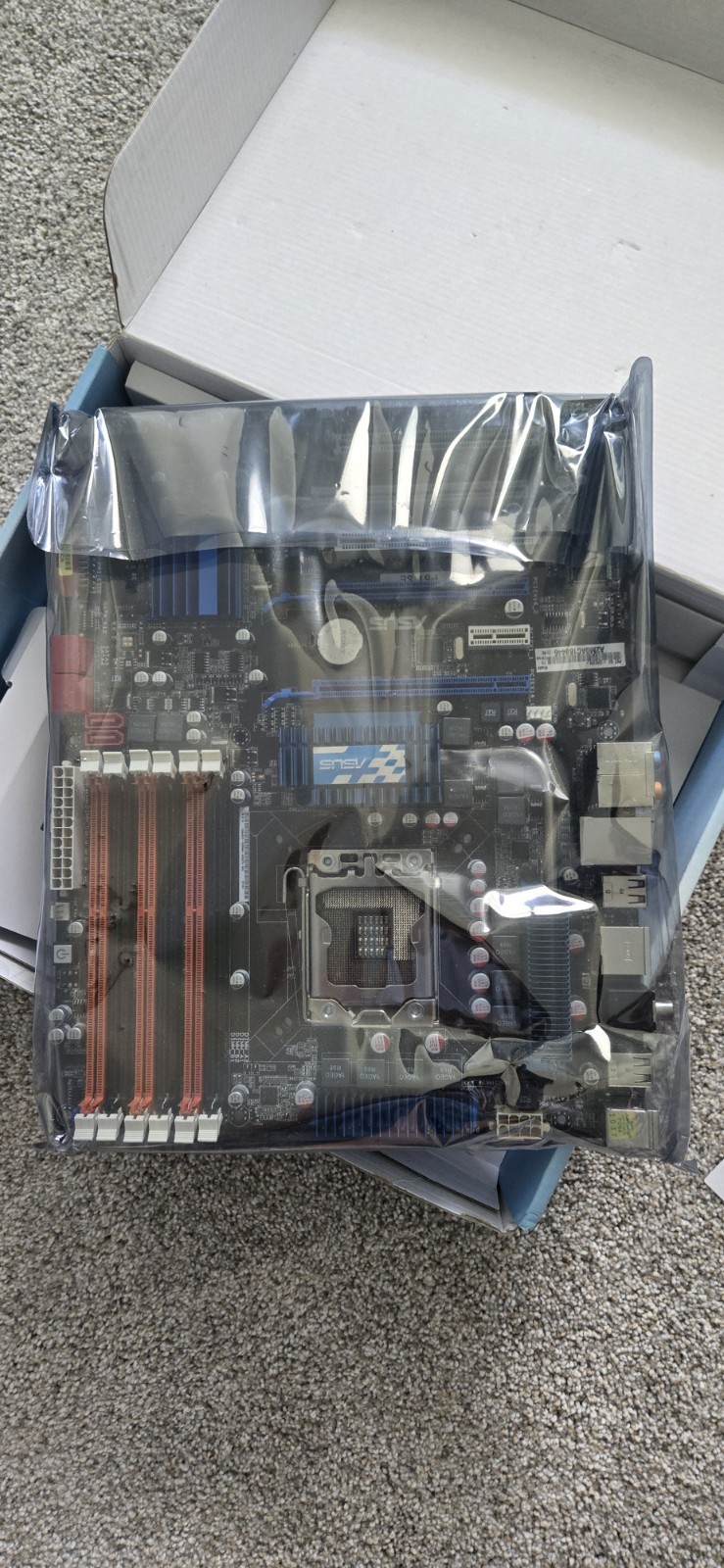 ASUS P6T SE Motherboard