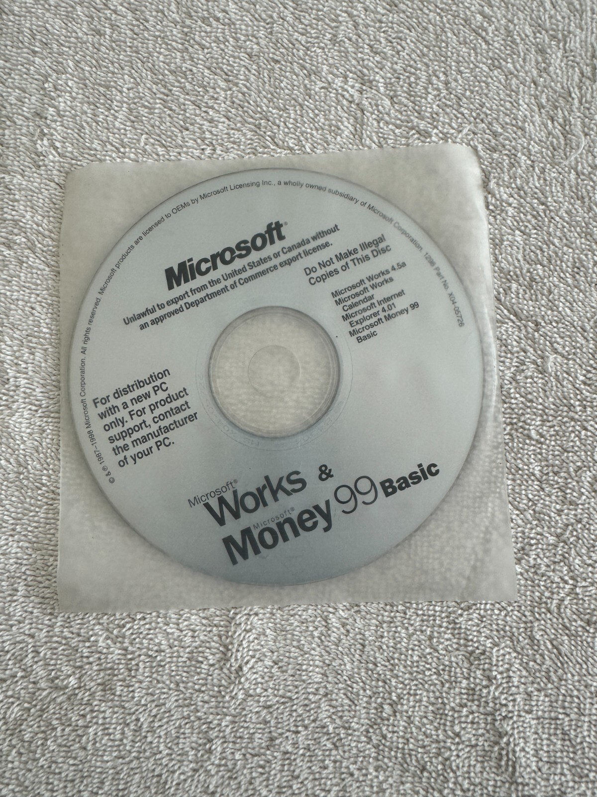 Microsoft Works Version 4.5a Disc & Microsoft Money 99 Disc - NO PRODUCT KEYS