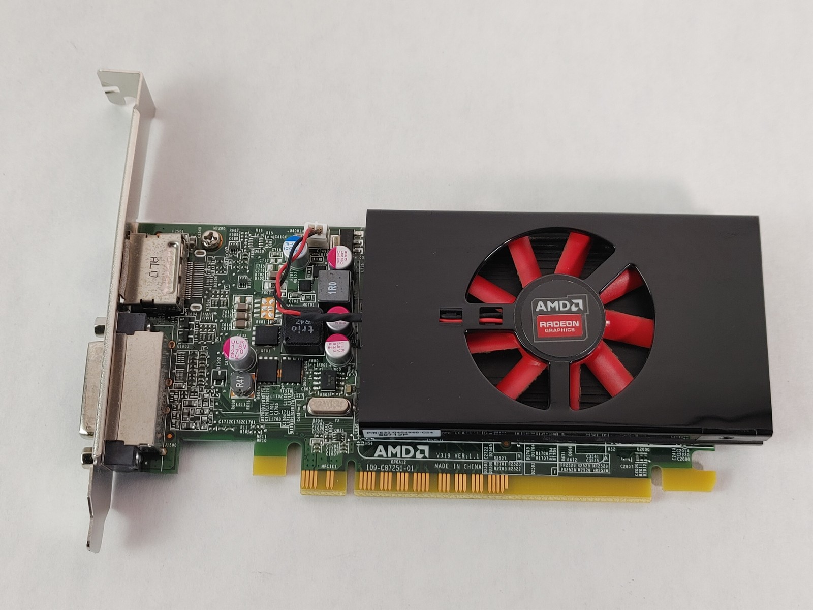 AMD Radeon R7 350X 4 GB DDR3 PCI Express 3.0 x16 Desktop Video Card