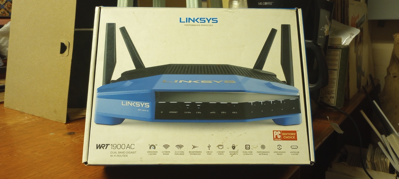 Linksys WRT1900AC AC1900 Dual-Band Smart WiFi Router BRAND NEW $230 on Amazon