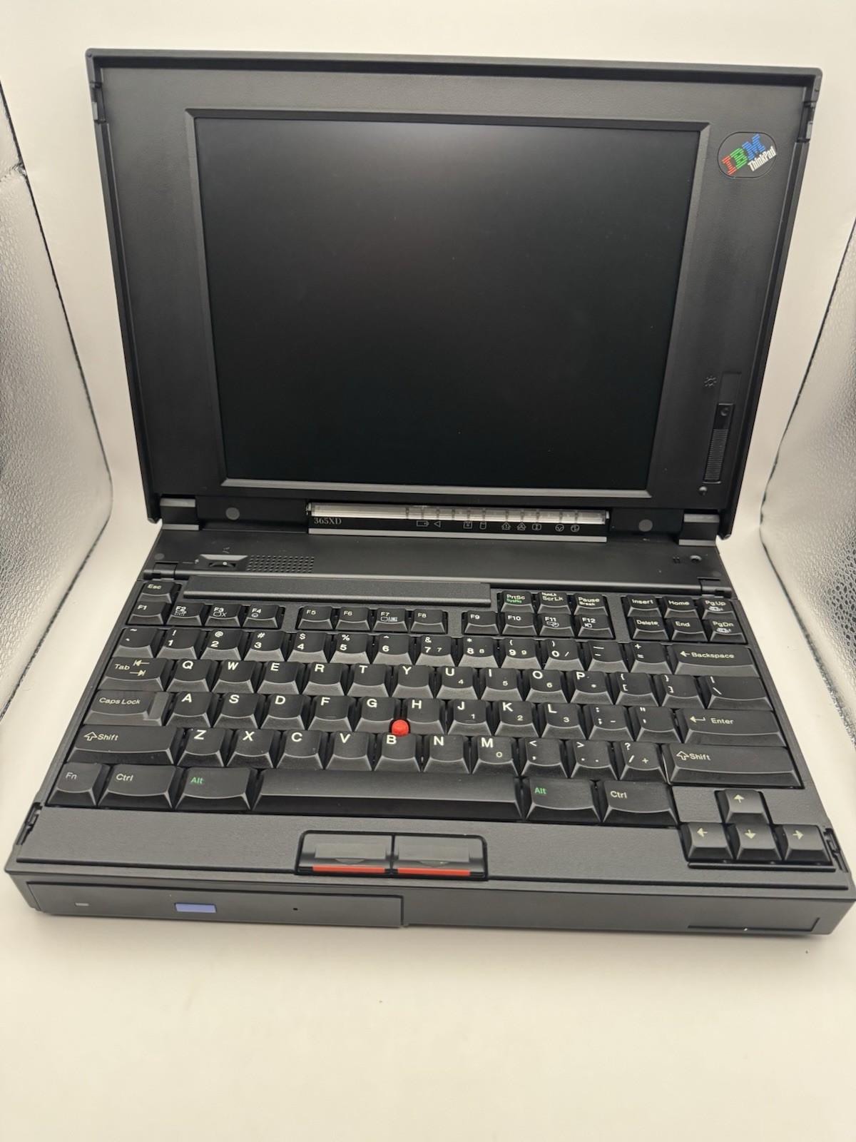 Rare Vintage  IBM  ThinkPad 365X Pentium  LAPTOP WINDOWS 95