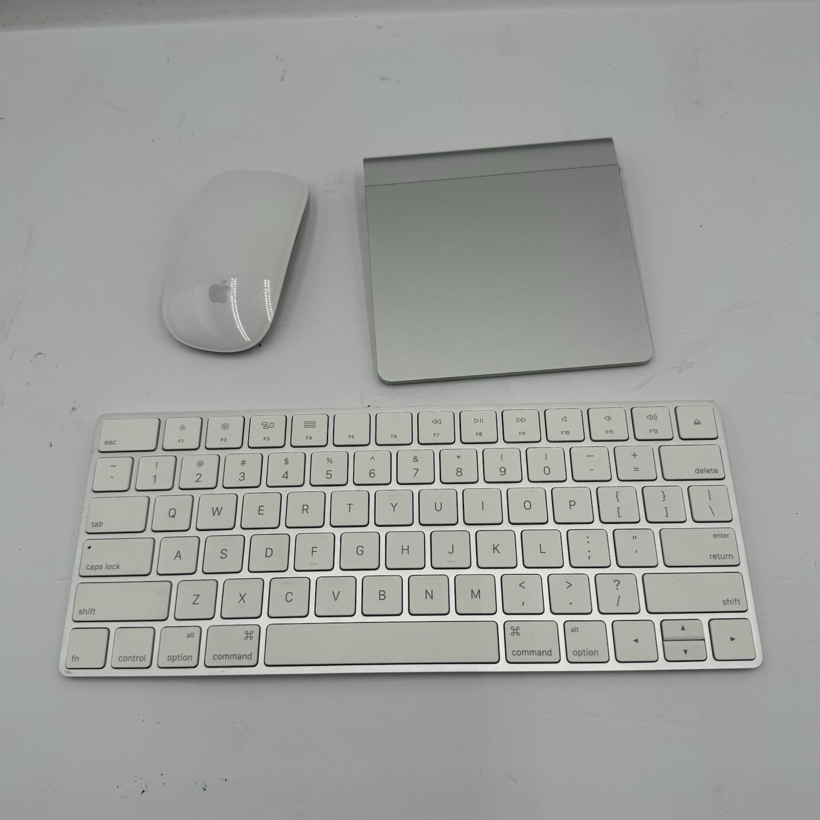 E5 Apple Wireless Keyboard (A1314) Magic Mouse (A1296) Magic Trackpad (A1339)
