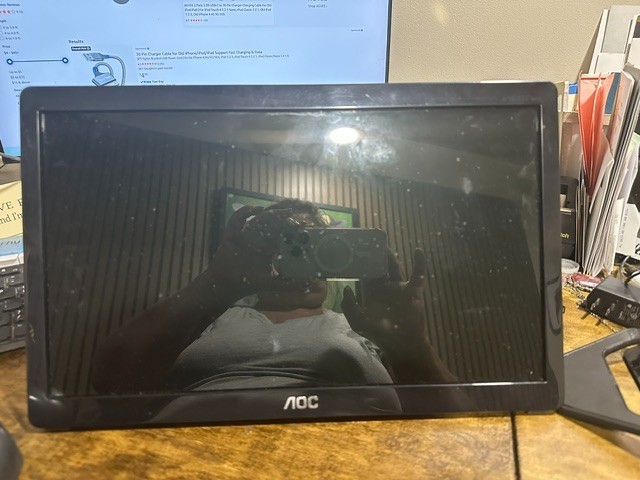 AOC E1659FWU 15.6 inch Widescreen LED Monitor with Bonus Lap Top Bag