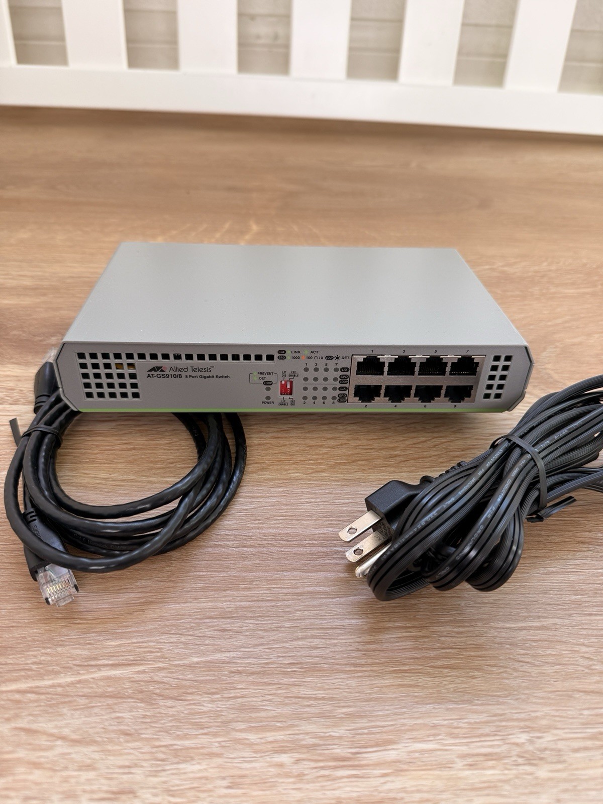 Allied Telesis AT-GS910/8 CentreCOM 8-Port Gigabit Unmanaged Switch - EXCELLENT