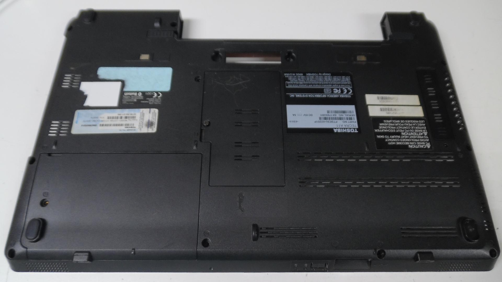 OEM Toshiba Tecra A11 * Bottom Case Base Chassis - GM902858212A-A