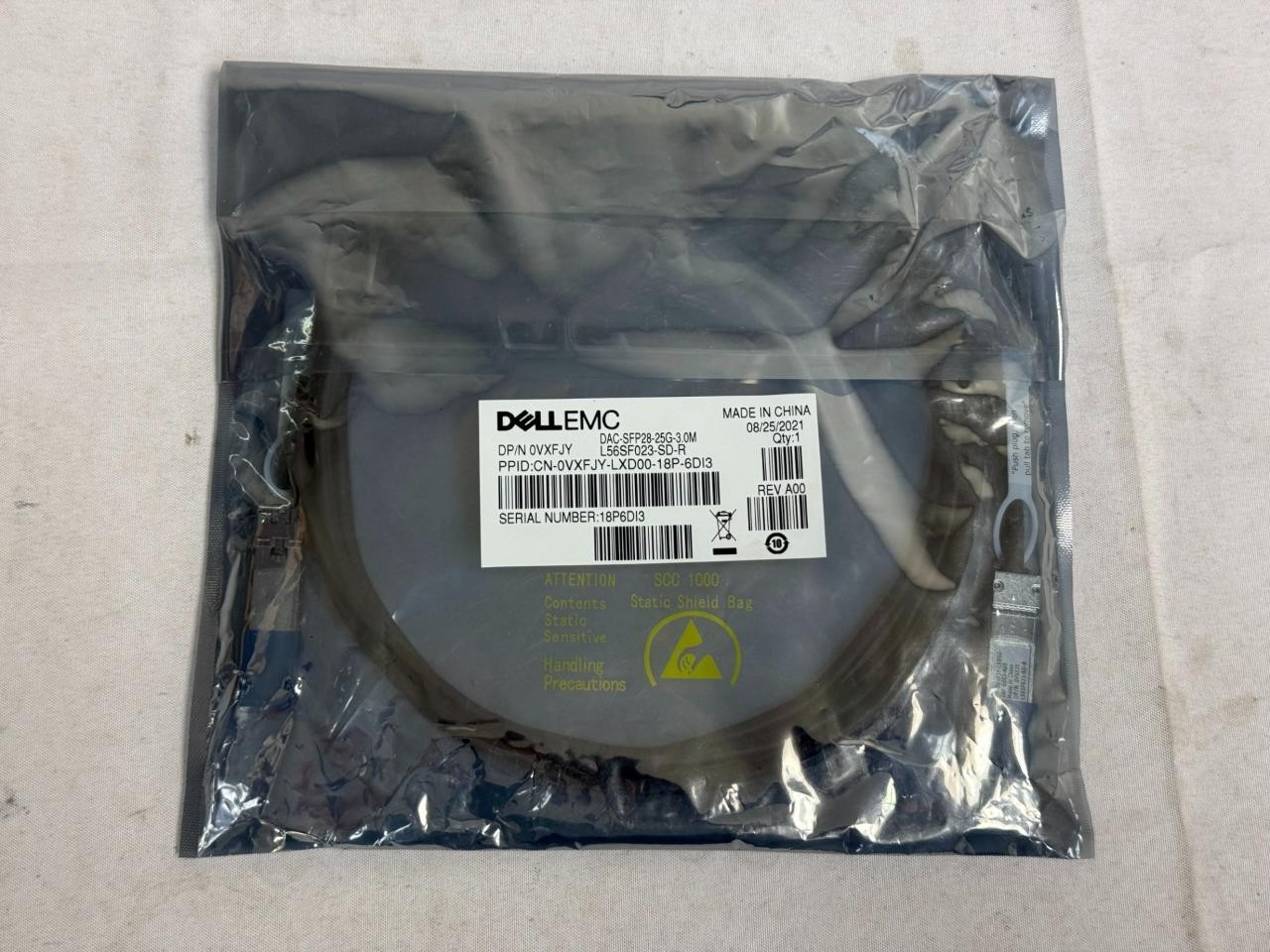 Dell EMC 0VXFJY DAC-SFP28-25G-3.0M SFP28 25GbE Passive Twinax DAC Cable