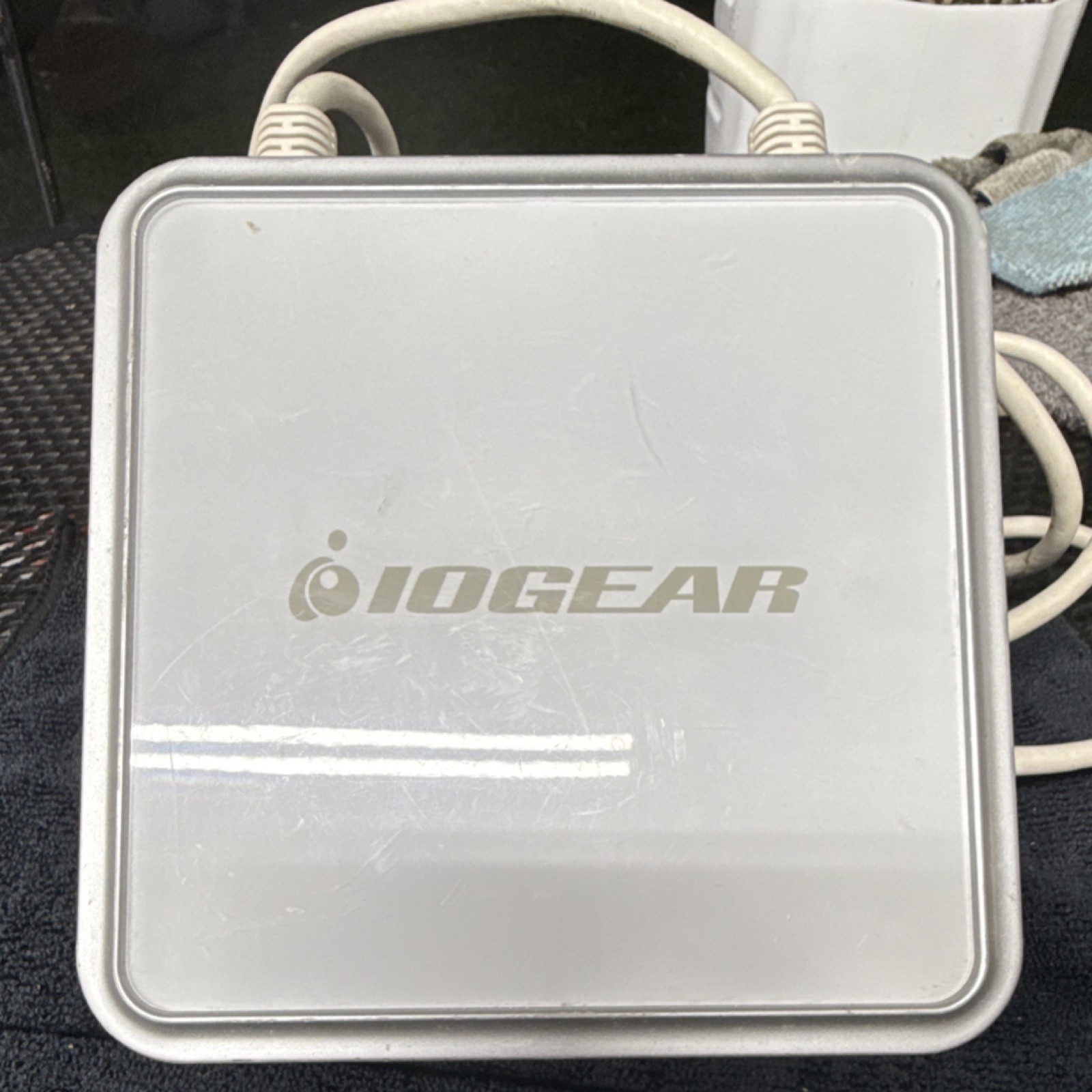 IOGEAR GCS634U 4-Port USB KVM Switch Box Gray 1:4 Connection Split USB