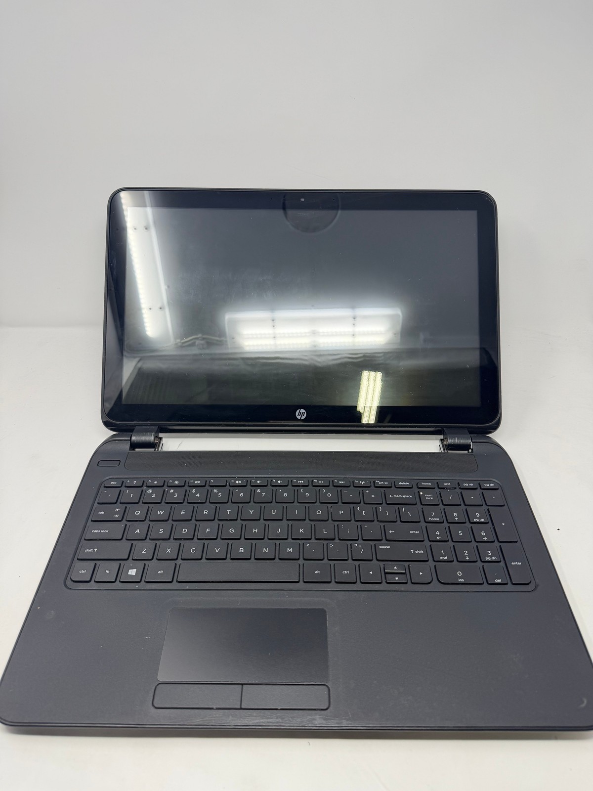 HP 15 Notebook PC Ryzen A4-5000 APU with Radeon HD Graphics 4GB Touch