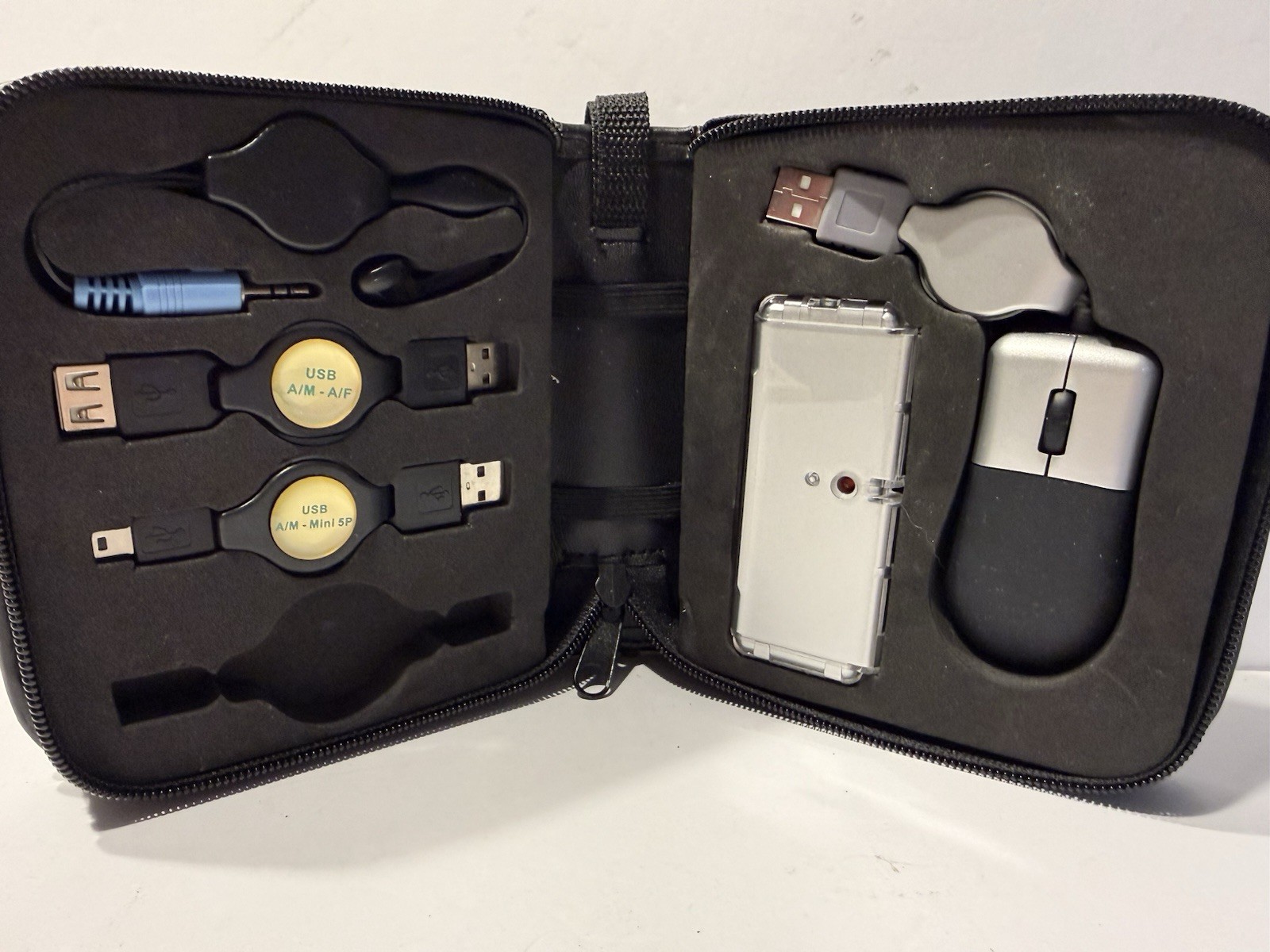 Vintage Computer Accessory Kit USB Hub Mini Mouse Cables Headset Carrying Case